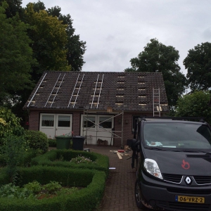 Zonnestroom; 24 pv-panelen 270 wp glas glas Solarwatt/Nefit